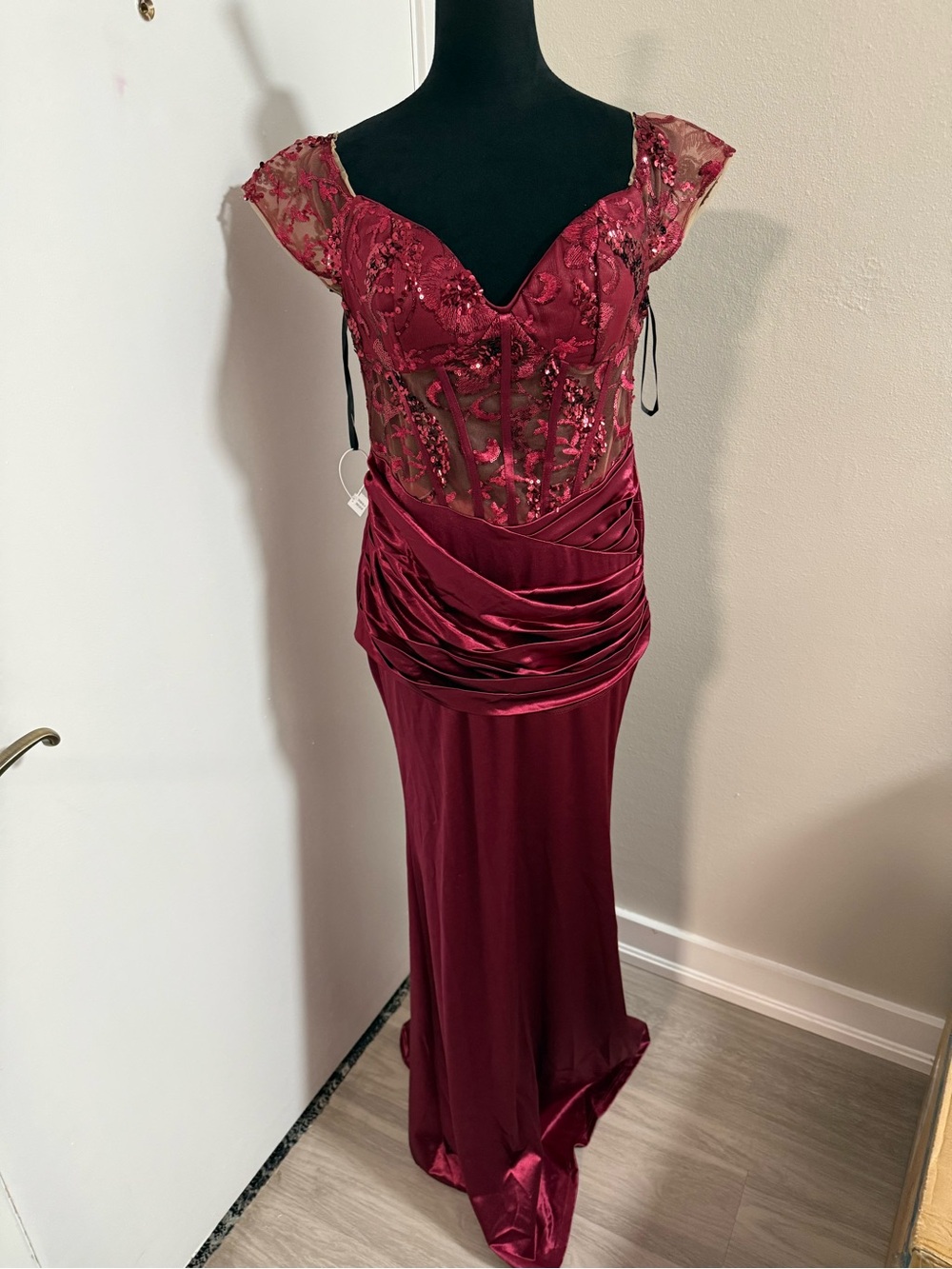 SHEIN Burgundy Lace Embellished Satin Prom Gown
